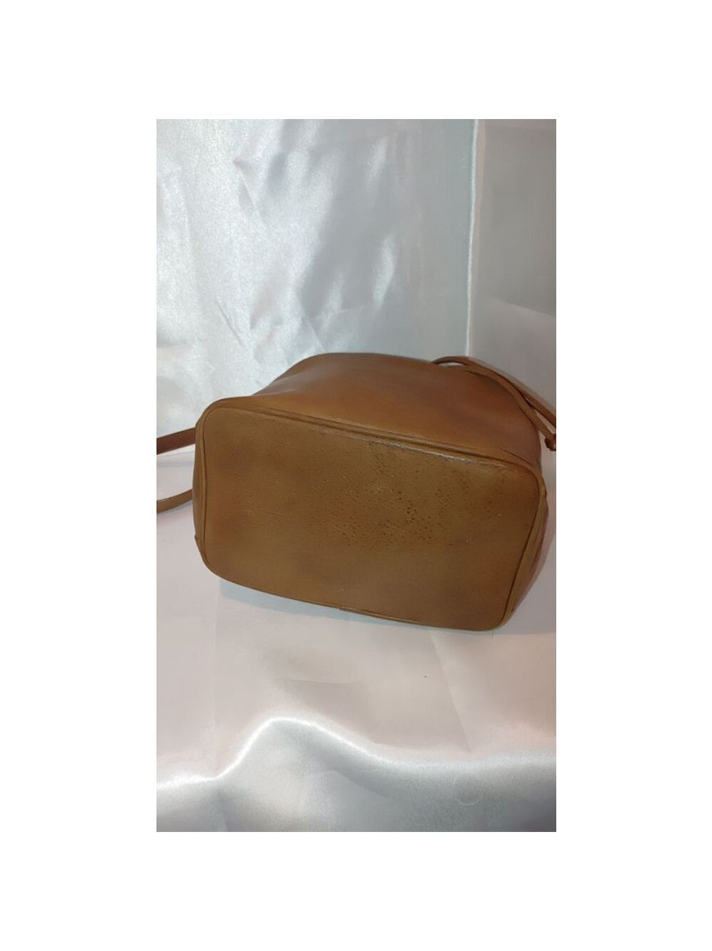 Wilsons Leather Bucket Bag - Picture 8 of 10